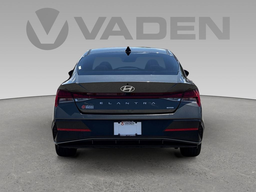 2025 Hyundai Elantra Hybrid Limited