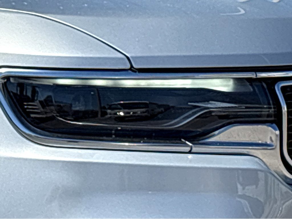 2024 Jeep Wagoneer BASE