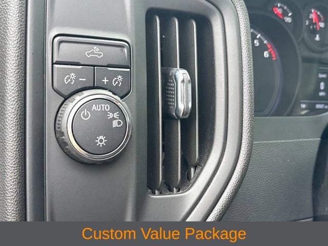 2022 Chevrolet Silverado 1500 Custom