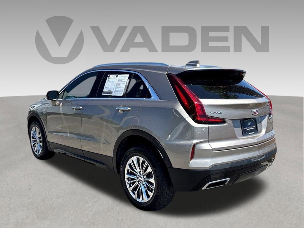 2025 Cadillac XT4 Premium Luxury