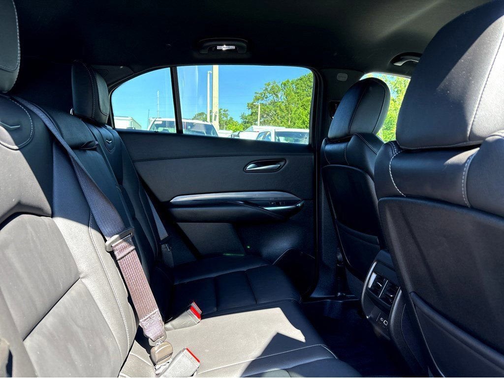 2025 Cadillac XT4 Premium Luxury