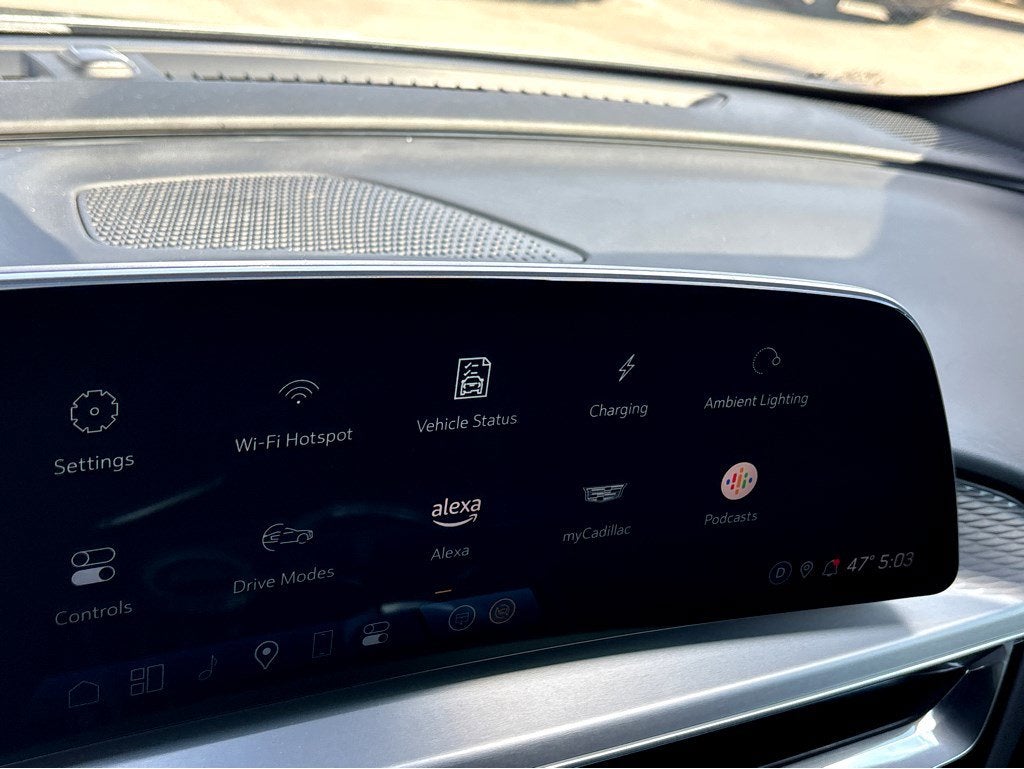 2024 Cadillac LYRIQ Sport 2