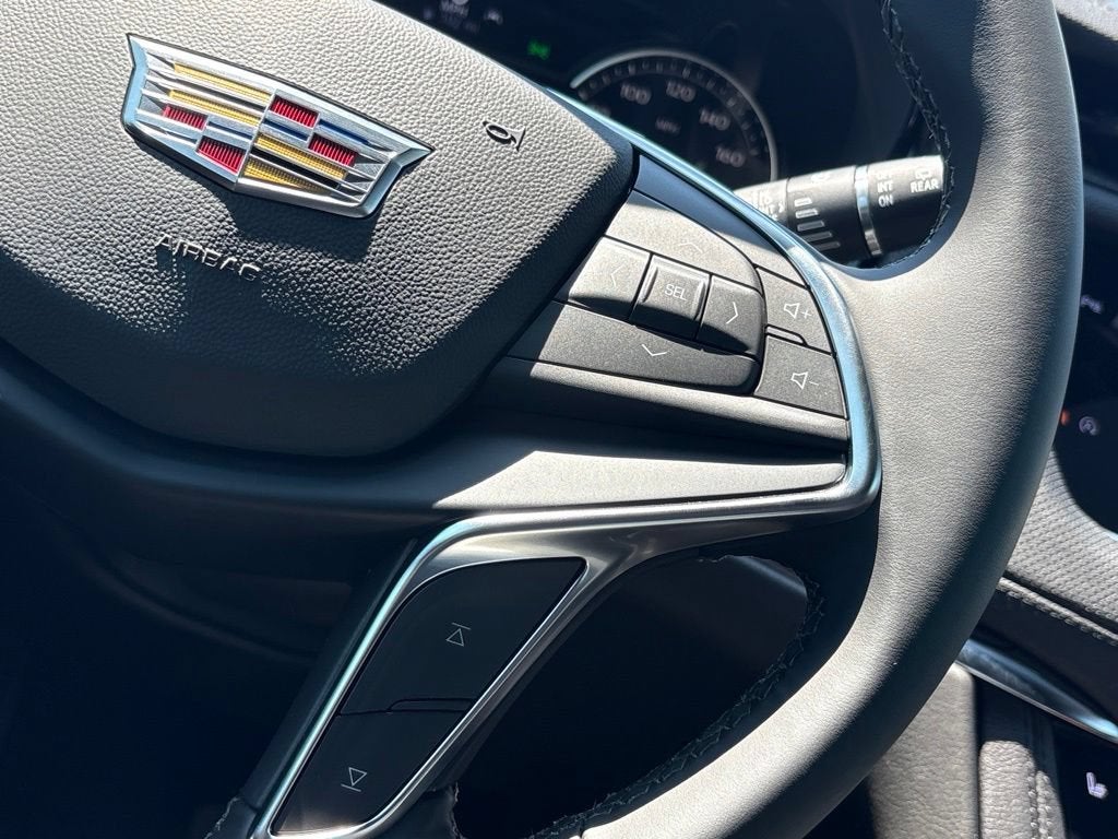 2026 Cadillac XT5 Luxury