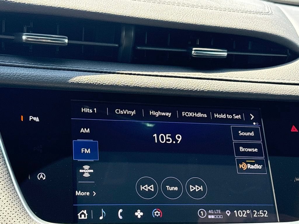 2026 Cadillac XT5 Luxury