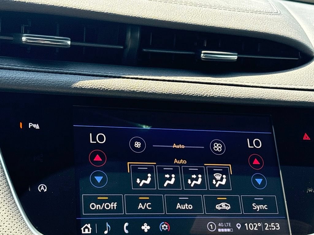 2026 Cadillac XT5 Luxury