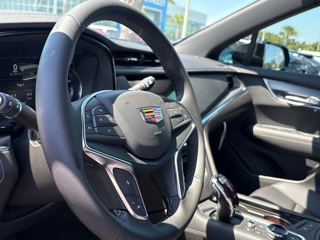 2026 Cadillac XT5 Luxury