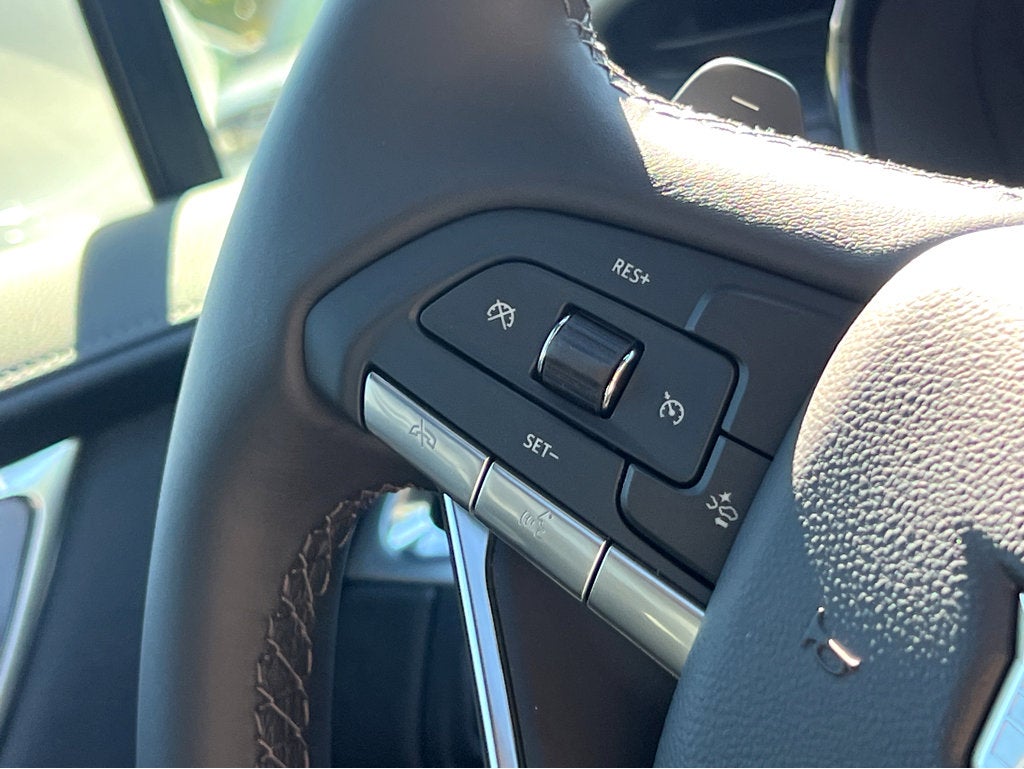 2025 Cadillac XT6 Luxury