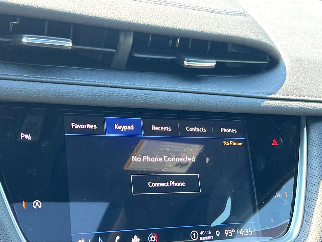 2025 Cadillac XT6 Luxury