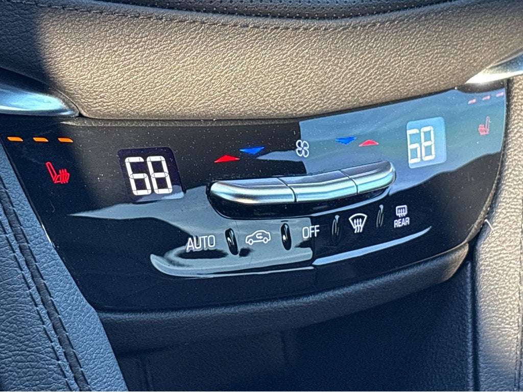 2024 Cadillac XT6 Luxury