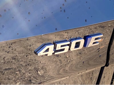 2024 Cadillac LYRIQ Luxury 2