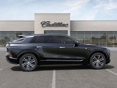 2024 Cadillac LYRIQ Luxury 2