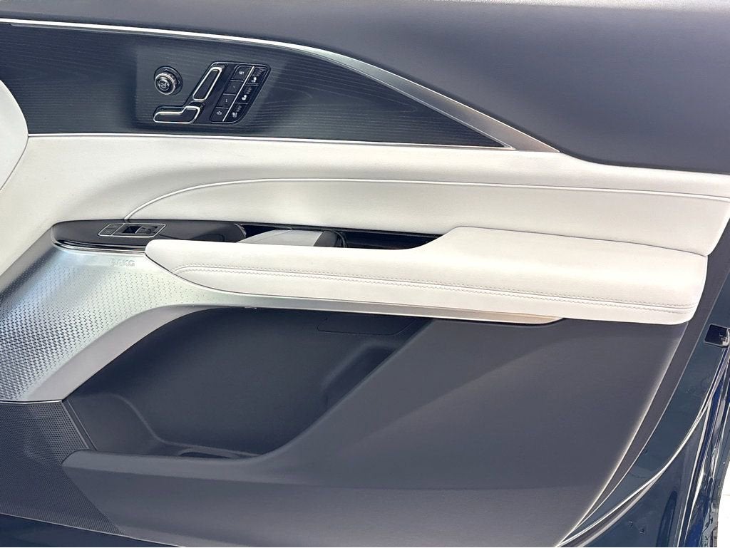 2026 Cadillac LYRIQ Premium Luxury