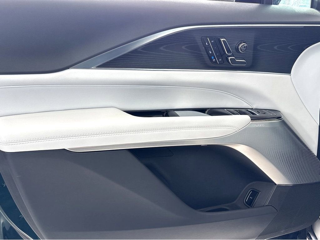 2026 Cadillac LYRIQ Premium Luxury