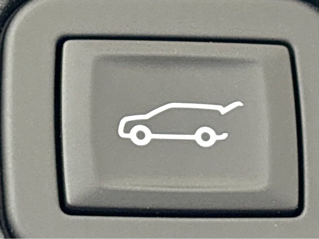 2026 Cadillac LYRIQ Premium Luxury