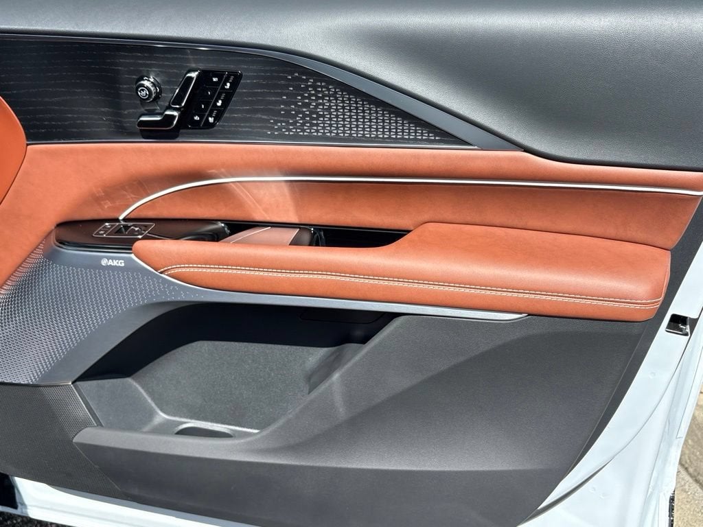 2027 Cadillac LYRIQ Signature Luxury