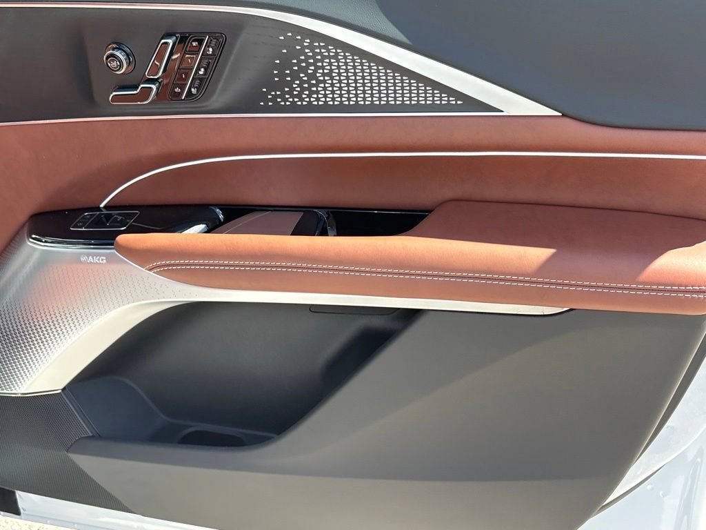 2027 Cadillac LYRIQ Signature Luxury