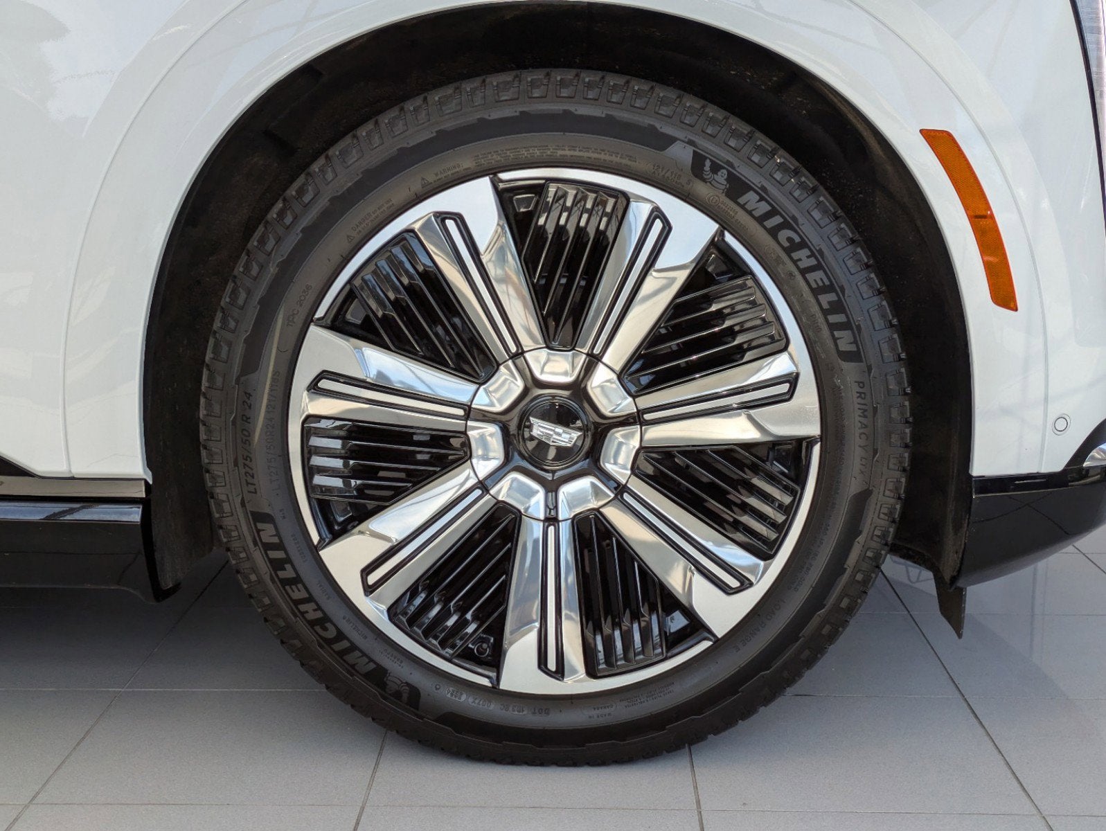 2025 Cadillac ESCALADE IQ Luxury 1