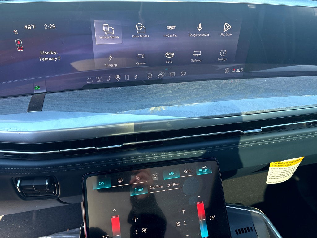 2025 Cadillac ESCALADE IQ Luxury 2