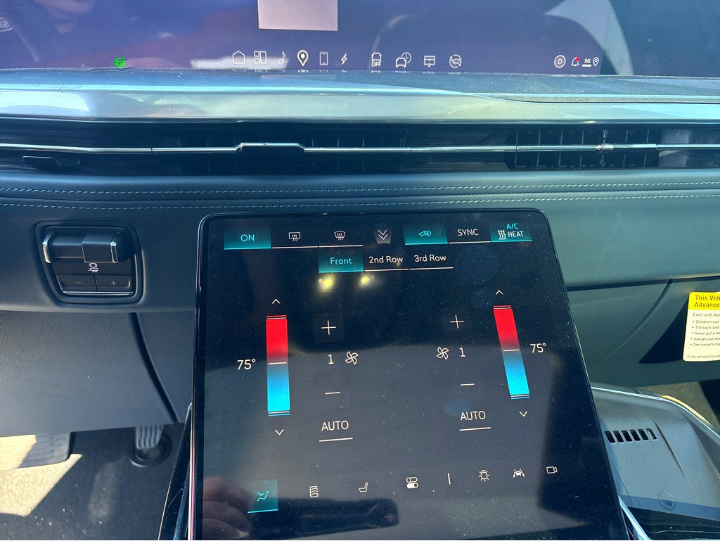 2025 Cadillac ESCALADE IQ Luxury 2