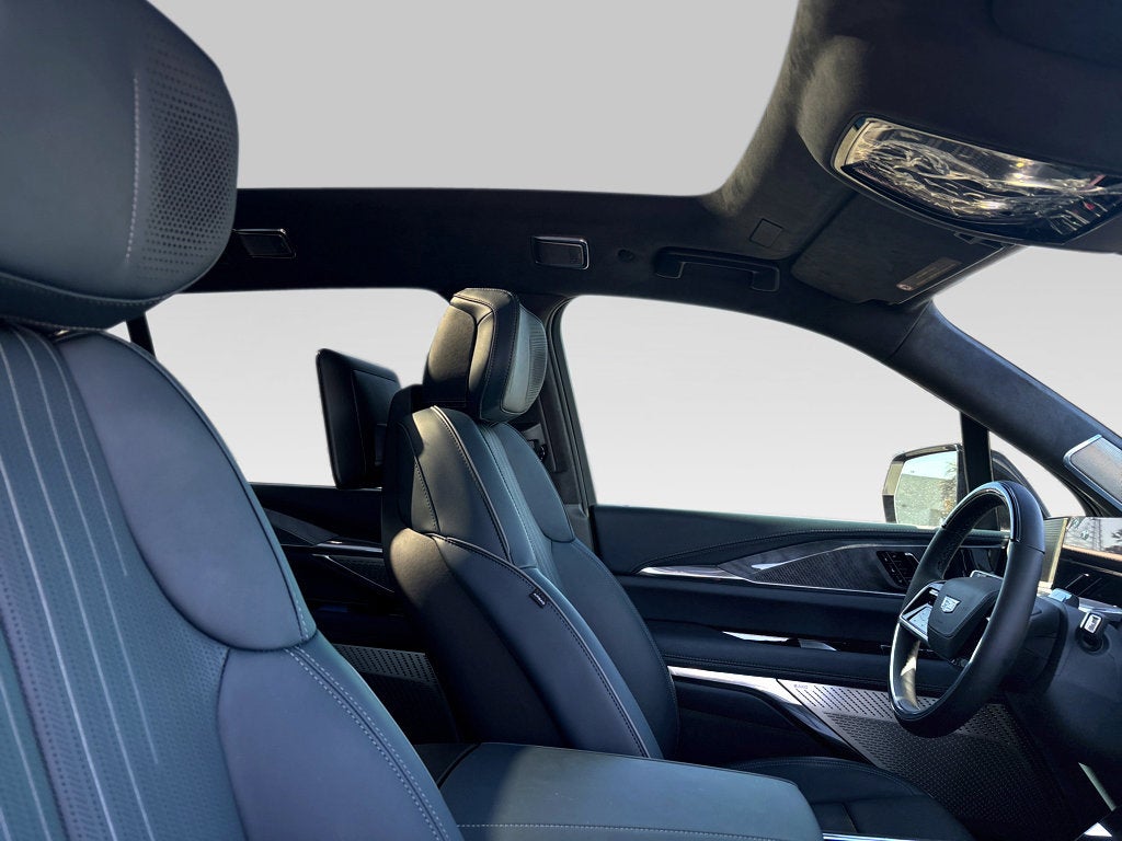 2025 Cadillac ESCALADE IQ Luxury 2
