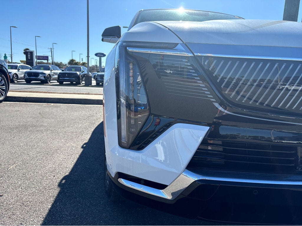 2025 Cadillac ESCALADE IQ Luxury 2