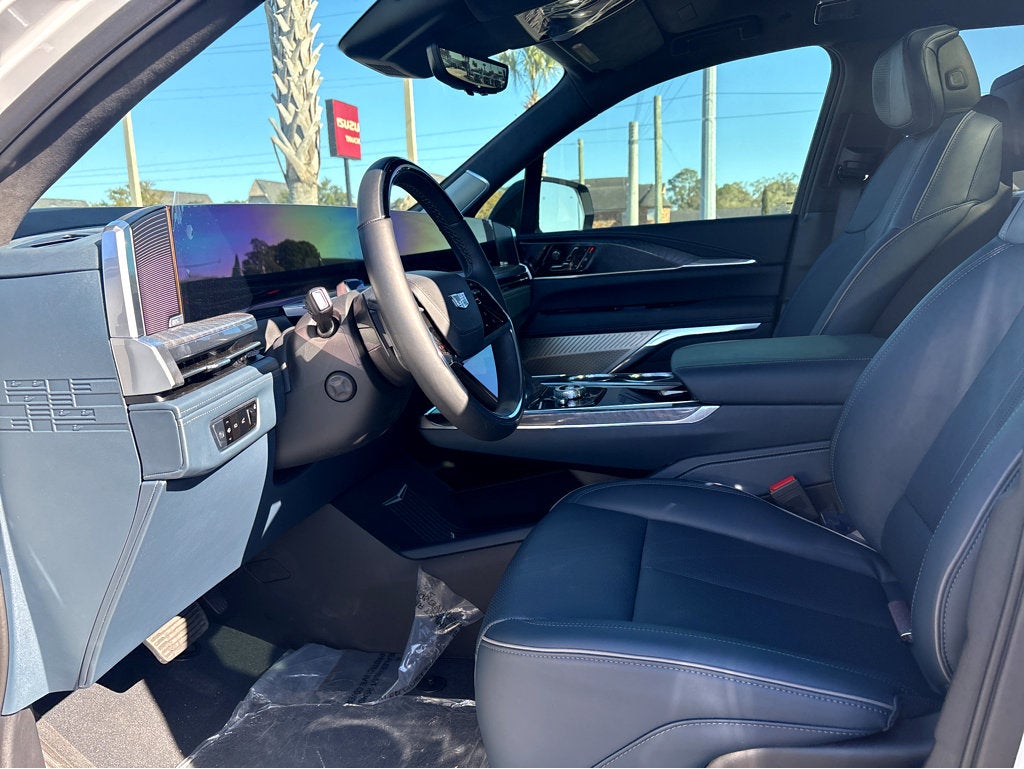 2025 Cadillac ESCALADE IQ Luxury 2