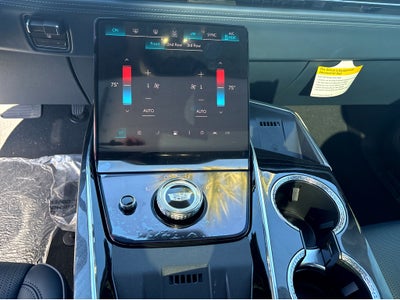 2025 Cadillac ESCALADE IQ Luxury 2