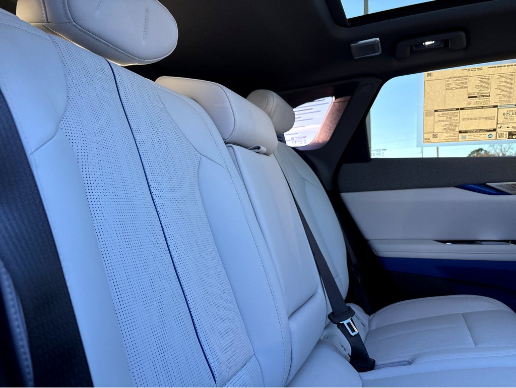 2026 Cadillac OPTIQ Premium Luxury