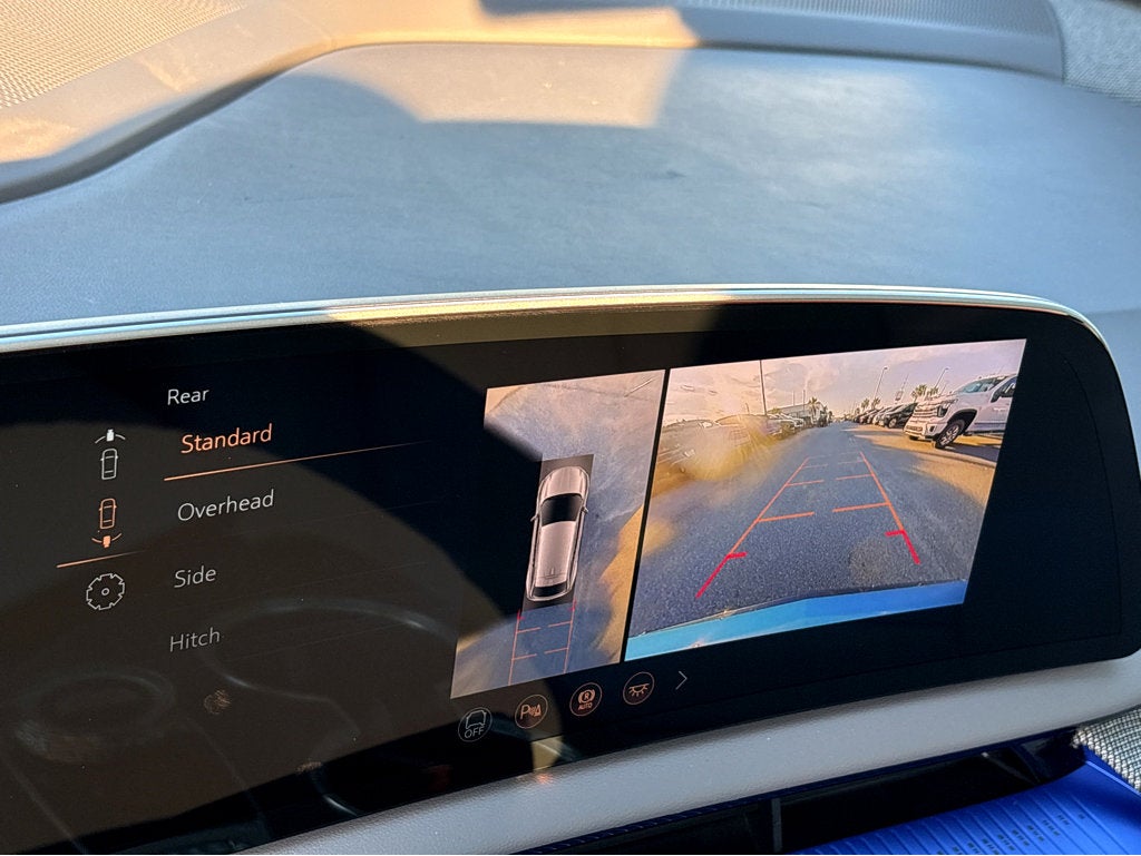 2026 Cadillac OPTIQ Premium Luxury