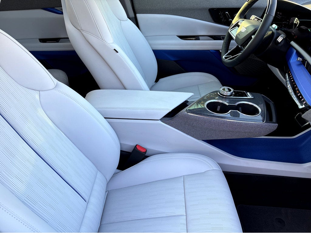 2026 Cadillac OPTIQ Premium Luxury