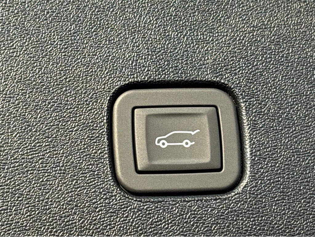 2026 Cadillac OPTIQ Premium Luxury