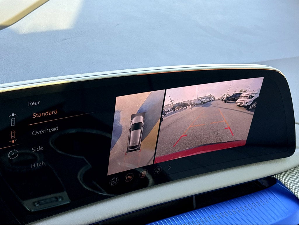 2026 Cadillac OPTIQ Premium Luxury