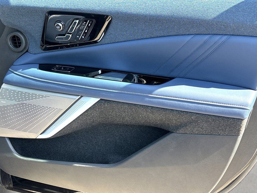 2025 Cadillac OPTIQ Sport 2