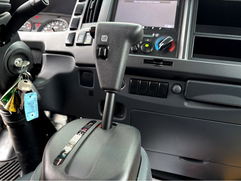 2024 Isuzu NRR NA