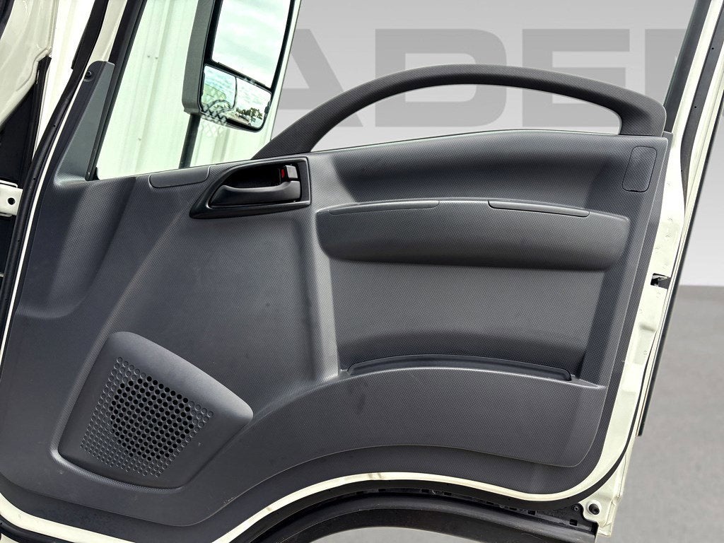 2024 Isuzu NRR NA