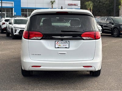 2023 Chrysler Voyager LX