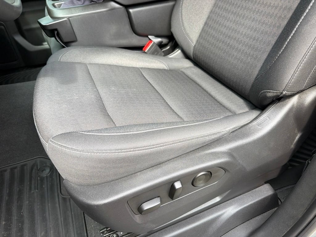 2023 Chevrolet Silverado 1500 Base