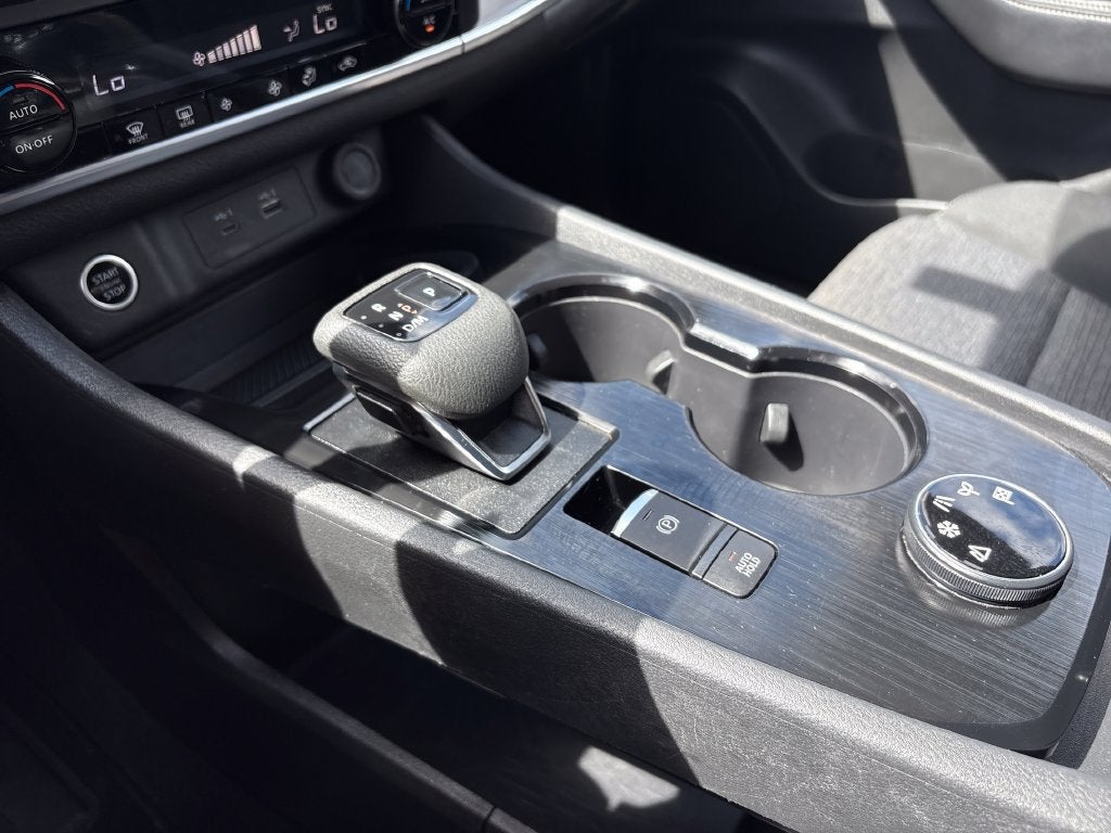 2023 Nissan Rogue Base