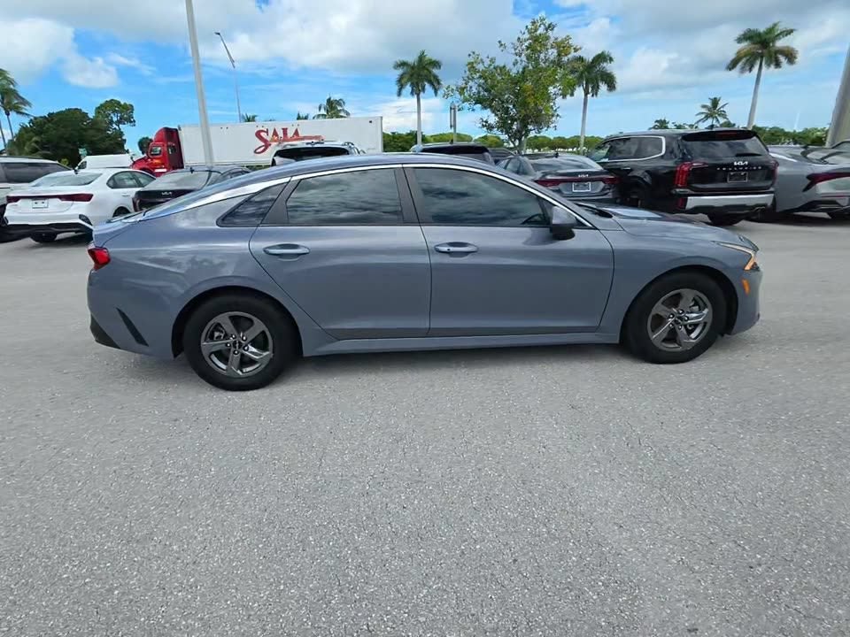 2024 Kia K5 Base