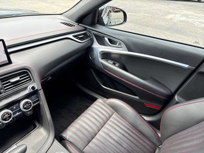 2023 Genesis G70 Base
