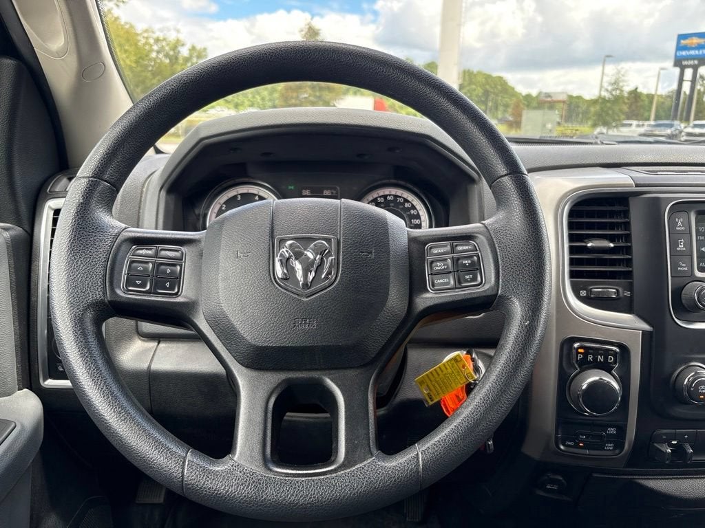 2020 RAM 1500 Classic Base