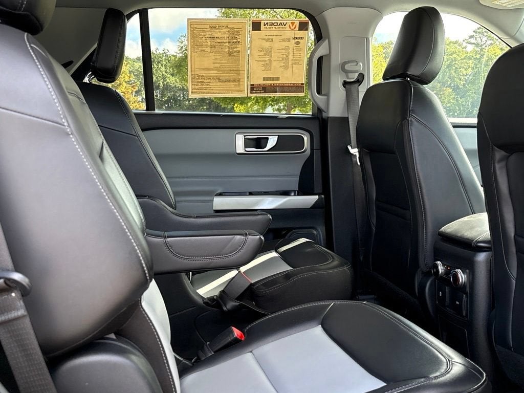 2023 Ford Explorer Base