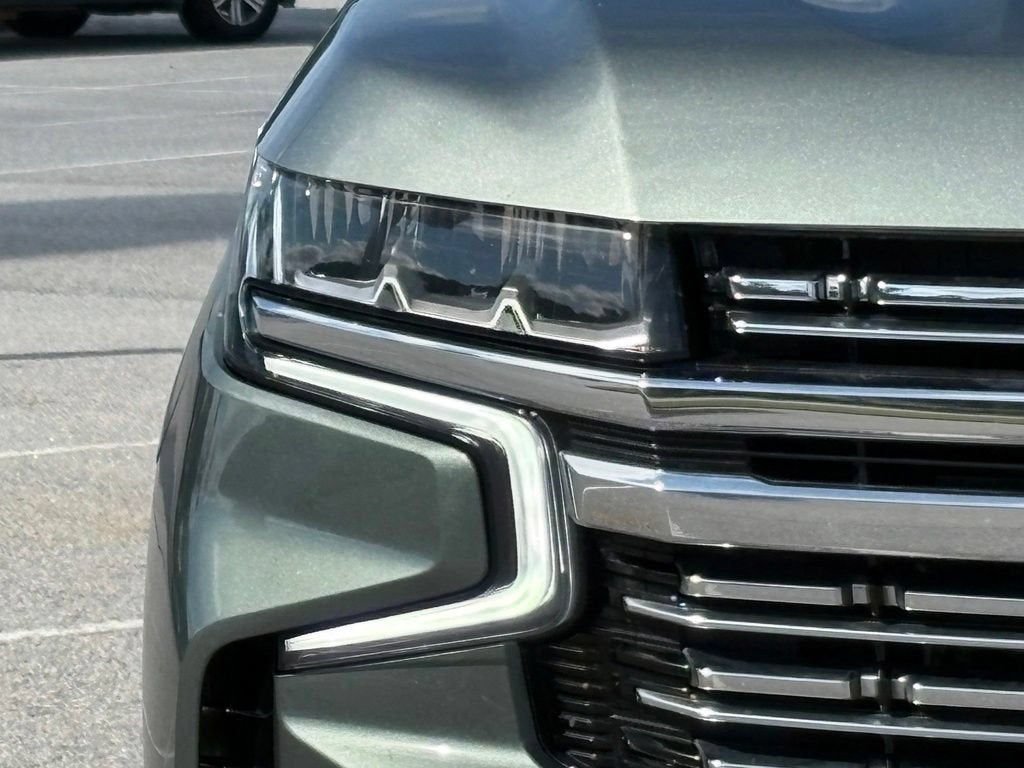 2023 Chevrolet Suburban Base