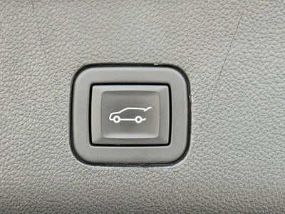 2023 Chevrolet Suburban Base