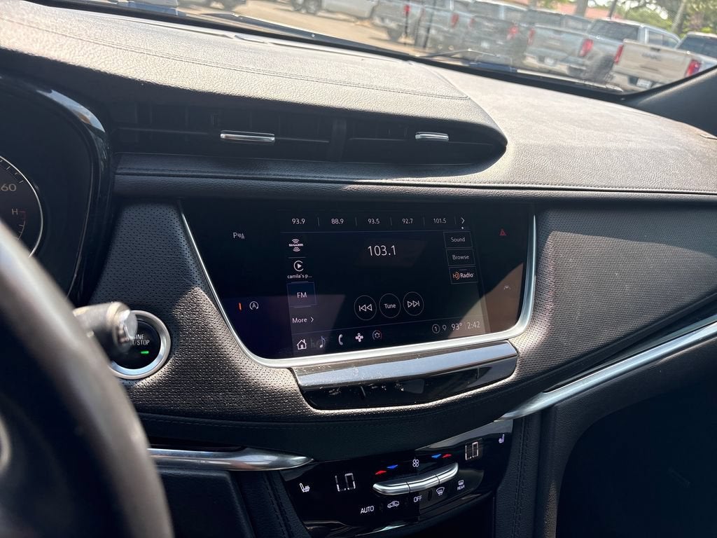 2022 Cadillac XT6 Base
