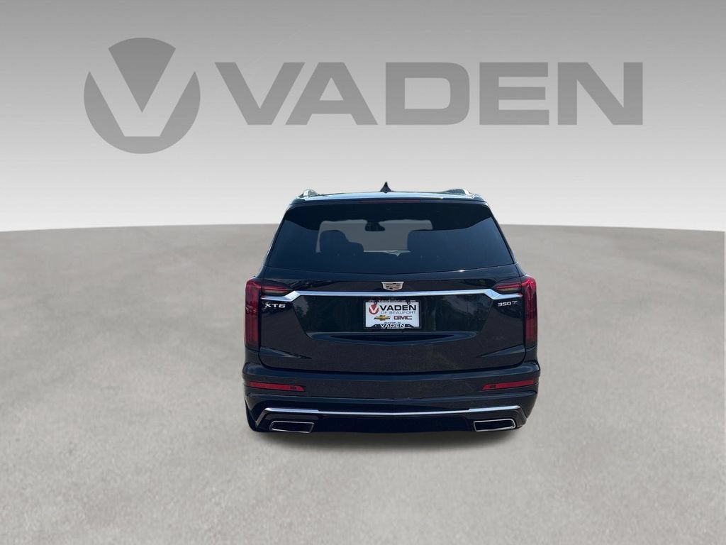 2022 Cadillac XT6 Base