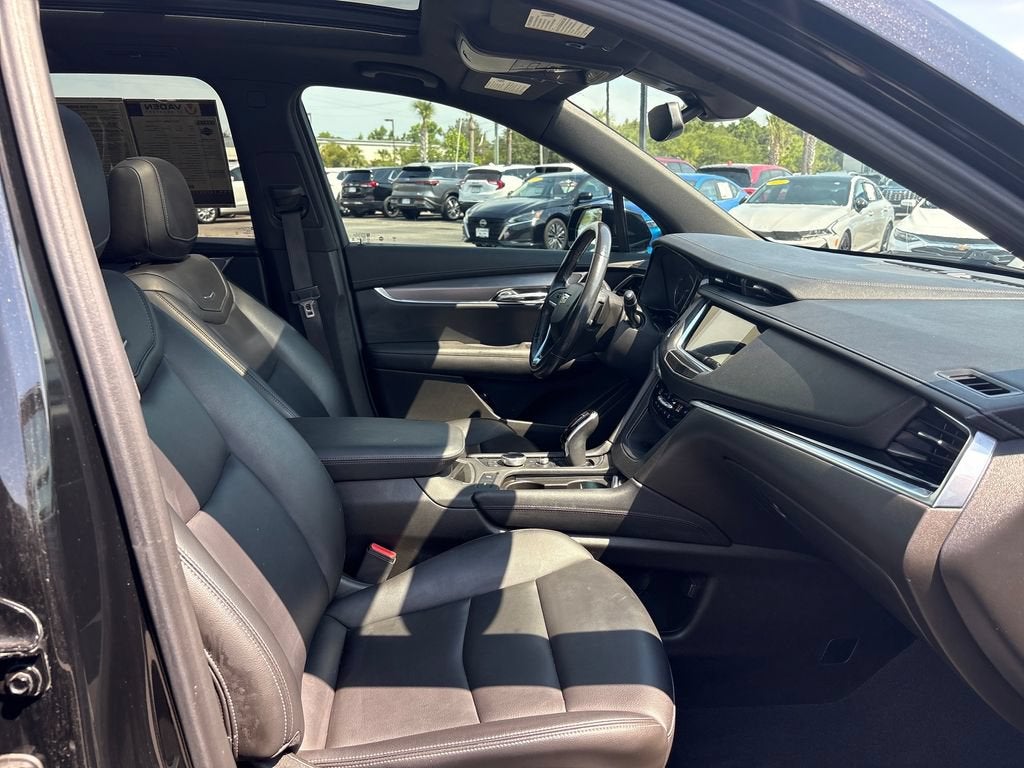 2022 Cadillac XT6 Base