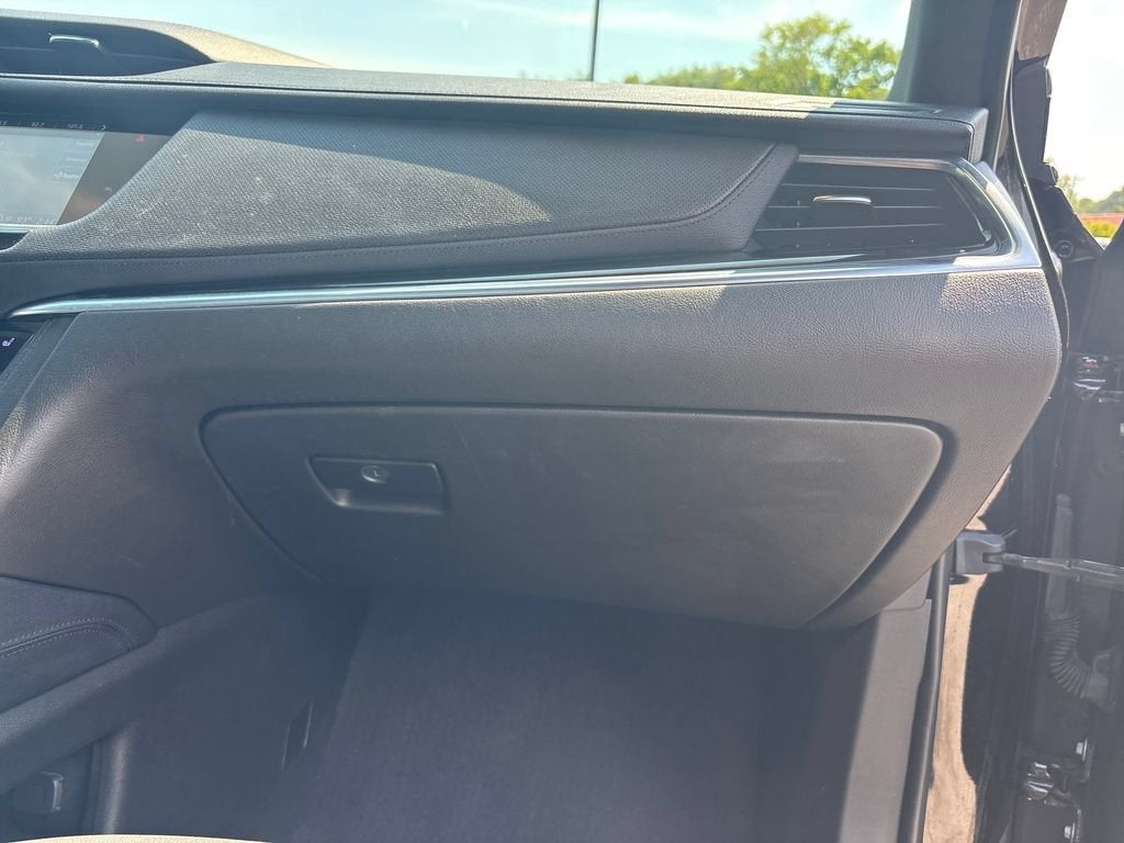 2022 Cadillac XT6 Base