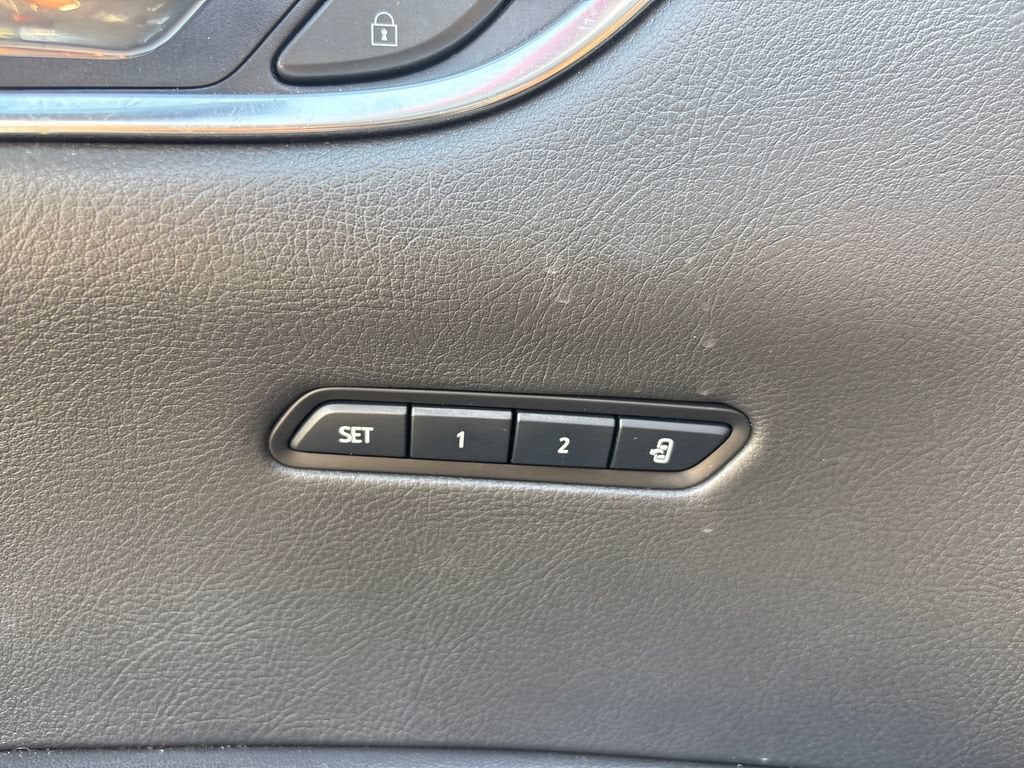 2022 Cadillac XT6 Base