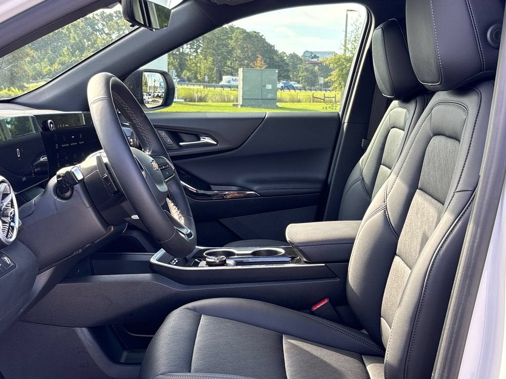 2026 Chevrolet Equinox Base